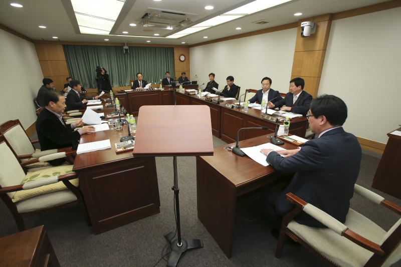 20160304-010[AP7U6636-제202회 임시회 기회행정위원회 조례안 심사활동.jpg
