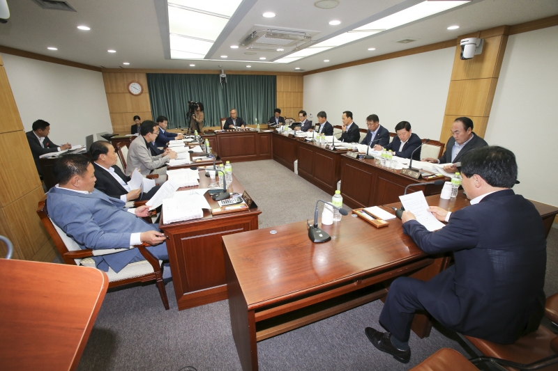 20160525-019[AP7U0894-제204회 임시회 예산결산특별위원회 2016년도 제1회 추가경정예산안 심사 활동.jpg