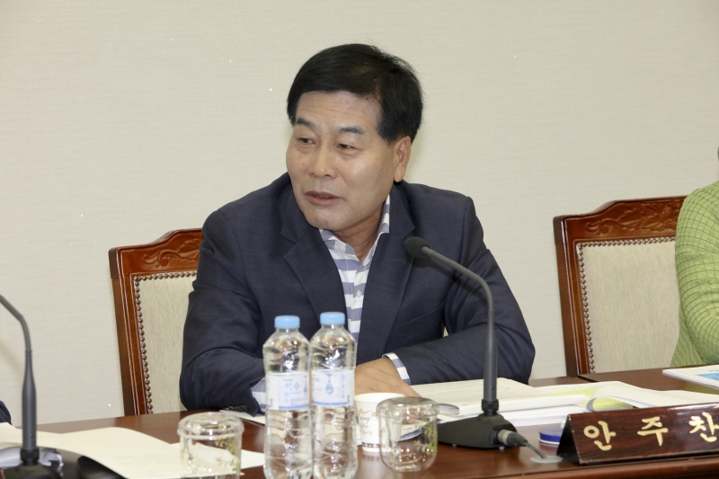 20161021-005[IMG_4047-제208회 임시회 기획행정위원회 조례안 심사활동.jpg