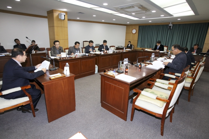 20161201-055[IMG_4806-제209회 정례회 산업건설위원회 조례안 심사활동.jpg