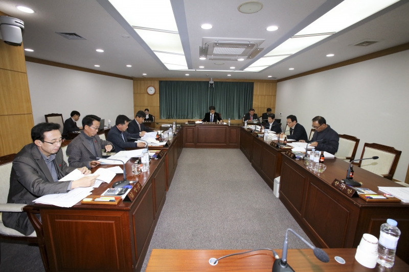 20161201-056[IMG_4809-제209회 정례회 산업건설위원회 조례안 심사활동.jpg