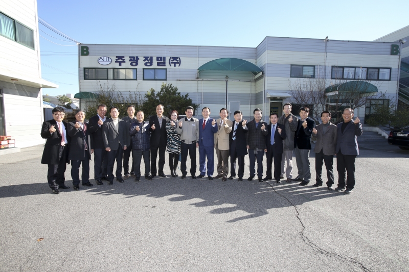 20161202-057[AP7U1616-제209회 정례회 주광정밀 기업체 방문.jpg