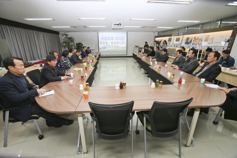 20161202-067[AP7U1650-제209회 정례회 아주스틸 기업체 방문.jpg