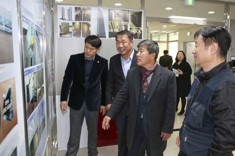 20161202-083[AP7U1676-제209회 정례회 아주스틸 기업체 방문.jpg