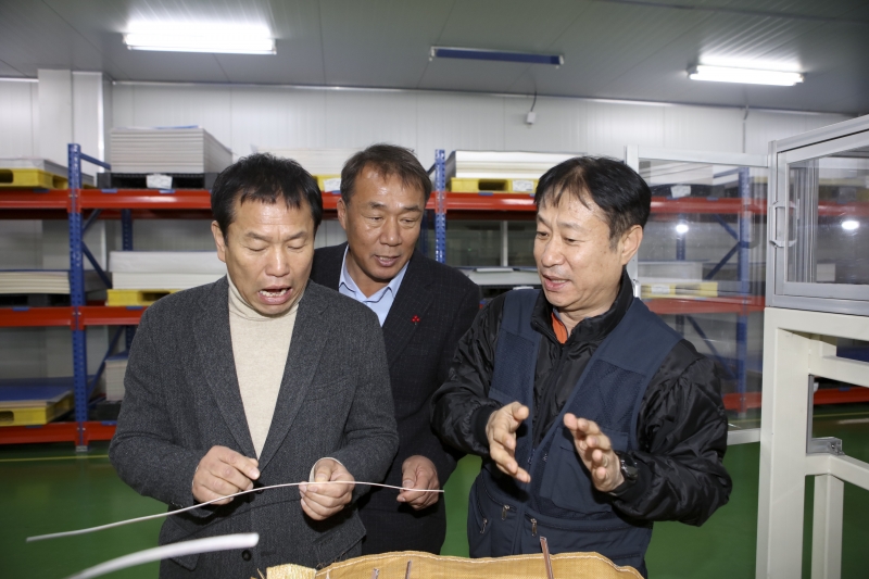 20161202-099[IMG_4979-제209회 정례회 아주스틸 기업체 방문.jpg