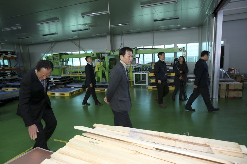 20161202-113[AP7U1740-제209회 정례회 아주스틸 기업체 방문.jpg
