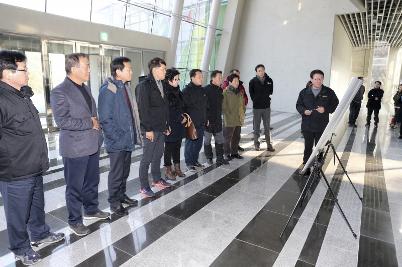 20170109-041[AP7U4715-폐회중 산업건설위원회 산림에코센터 현장방문.JPG