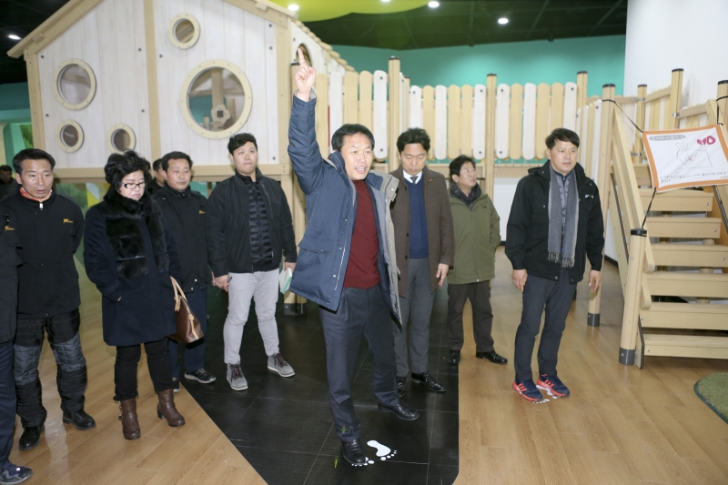 20170109-055[AP7U4742-폐회중 산업건설위원회 산림에코센터 현장방문.JPG