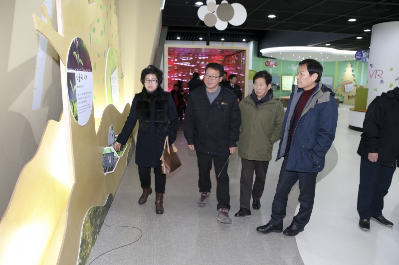 20170109-067[AP7U4771-폐회중 산업건설위원회 산림에코센터 현장방문.JPG