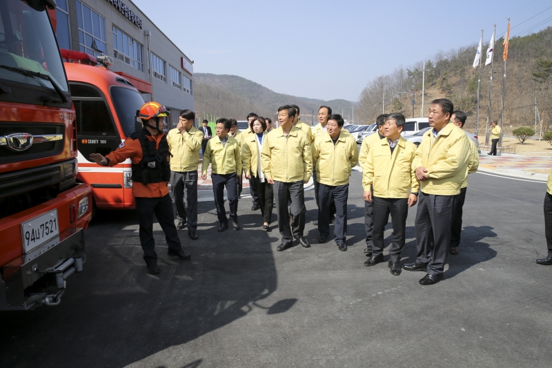20170313-024[AP7U8118-제211회 임시회시 구미화학재난합동방재센터 현장 방문.JPG