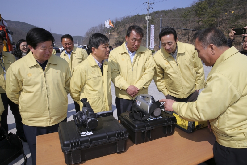 20170313-055[AP7U8211-제211회 임시회시 구미화학재난합동방재센터 현장 방문.JPG