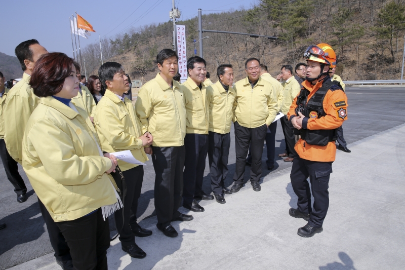 20170313-086[AP7U8288-제211회 임시회시 구미화학재난합동방재센터 현장 방문.JPG