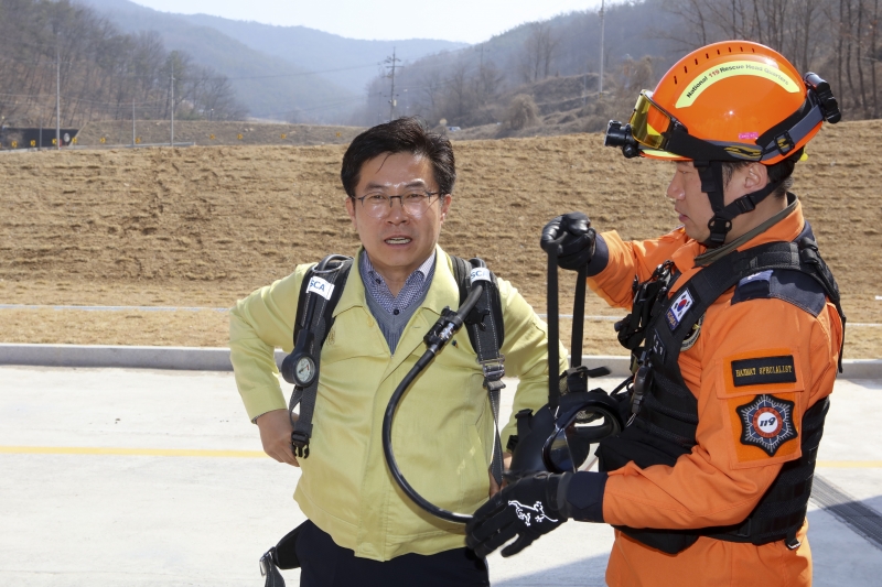 20170313-100[IMG_6363-제211회 임시회시 구미화학재난합동방재센터 현장 방문.JPG