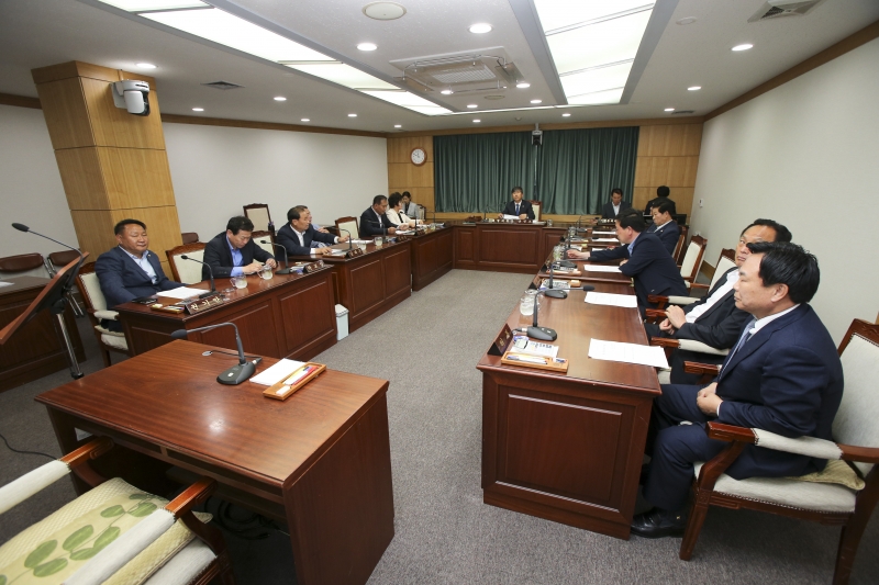 20170512-026[AP7U1073-제213회 임시회 제1차 예산결산특별위원회 활동.JPG