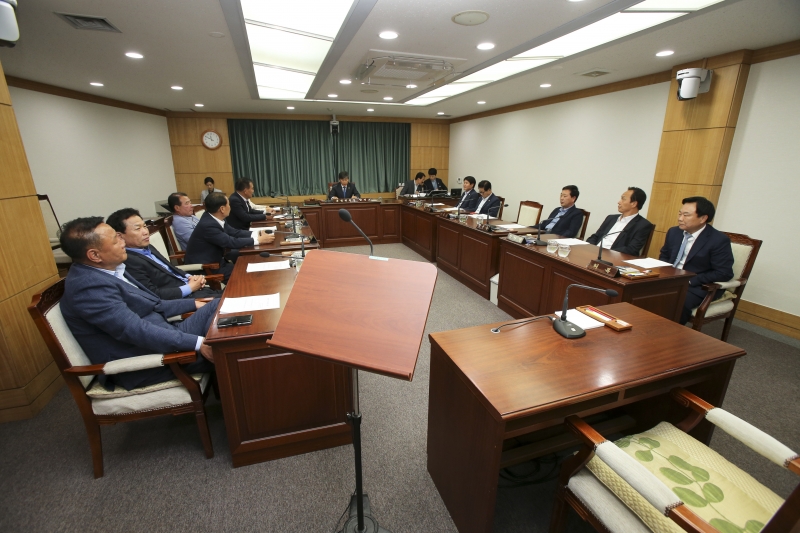 20170512-027[AP7U1076-제213회 임시회 제1차 예산결산특별위원회 활동.JPG