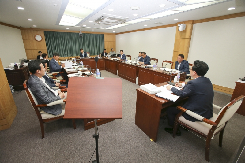 20170608-041[AP7U3065-제214회 정례회 산업건설위원회 소관 행정사무감사 활동.JPG
