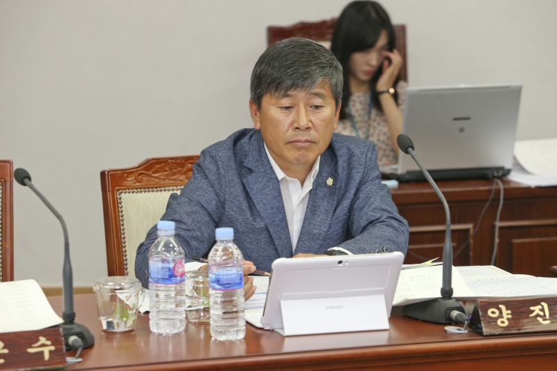 20170608-049[AP7U3026-제214회 정례회 산업건설위원회 소관 행정사무감사 활동.JPG