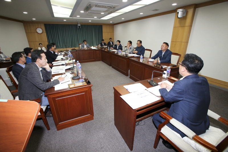 20170907-053[AP7U5238-제216회 임시회 산업건설위원회 조례안 심사활동.JPG