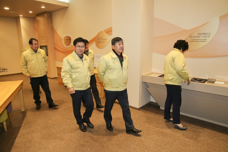 20180111-096[AP7U1386-구미시의회 의원 신라불교초전지 현장방문.JPG