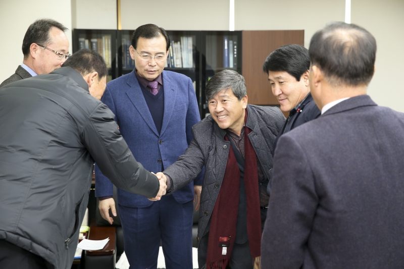 20180129-011[AP7U2055-농촌지도자 구미시연합회장단 의회방문.JPG