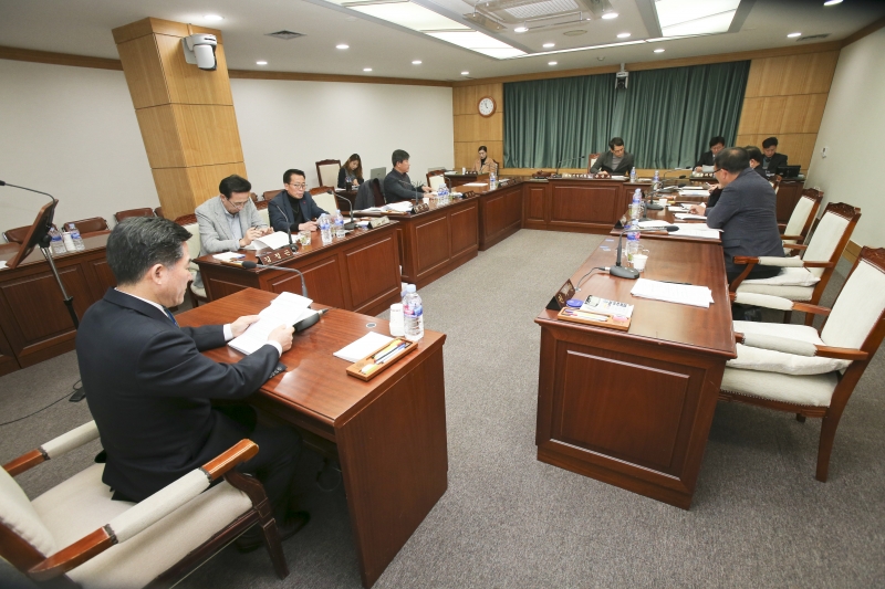 20180129-044[AP7U2139-제219회 임시회 산업건설위원회 조례안 심사활동.JPG