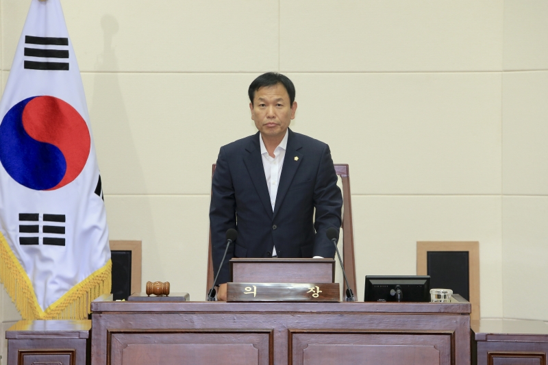 20180702-004[AP7U6474-제223회 임시회 제1차 본회의시 박교상 임시의장 회의주재.JPG