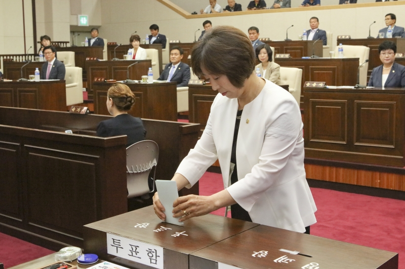 20180702-043[536A0017-제223회 임시회 제1차 본회의시 의장선거.JPG