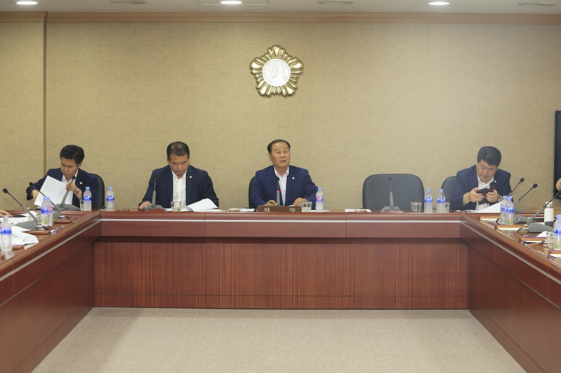 20180703-004[AP7U6786-구미시의회 전체의원 간담회.JPG
