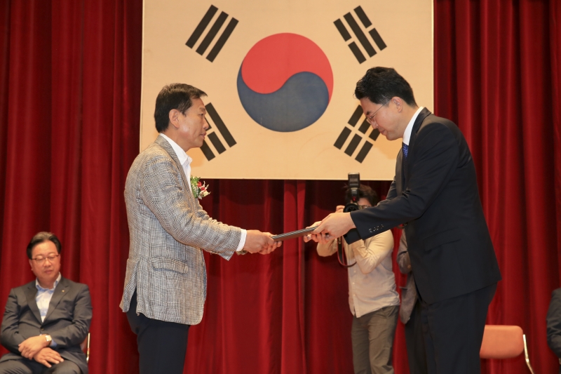 20180615-072[AP7U5775-제7회 전국동시지방선거 당선자 교부식.JPG
