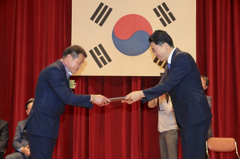 20180615-081[AP7U5784-제7회 전국동시지방선거 당선자 교부식.JPG