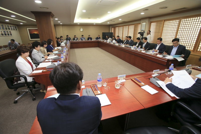 20180627-030[AP7U6427-제8대 구미시의회 의원 당선자 오리엔테이션.JPG