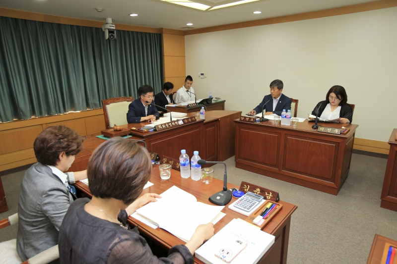 20180716-006[AP7U7866-제224회 임시회 의회운영위원회 시정업무보고.JPG
