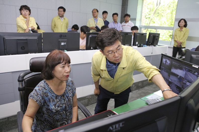 20180719-054[AP7U7718-제224회 임시회 기획행정위원회 통합관제센터 방문.JPG