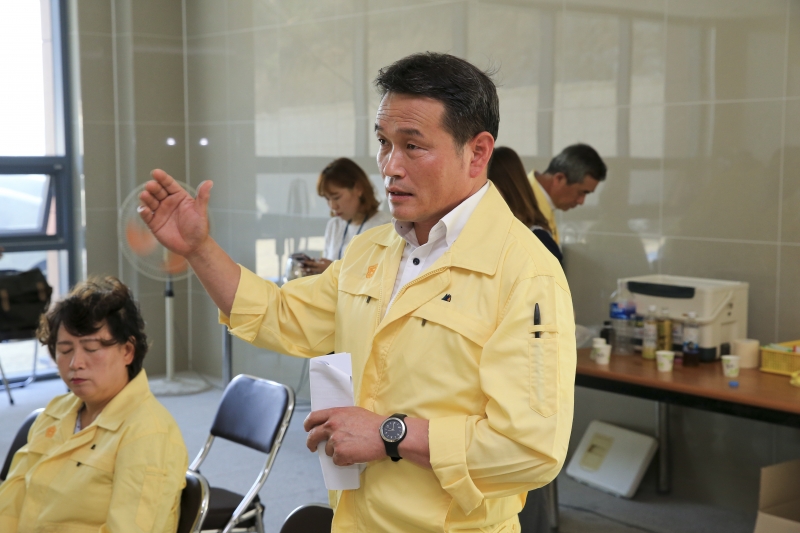 20180723-042[AP7U7718-구미시의회 전체의원 공설숭조당 2관 공사현장 방문.JPG