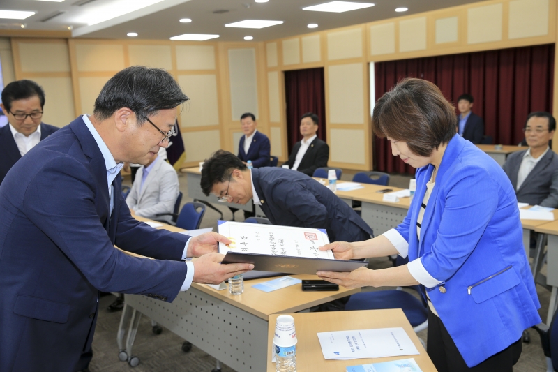 20180726-005[AP7U8653-민주평통 지역대표 자문위원 위촉장 전수 및 간담회.JPG