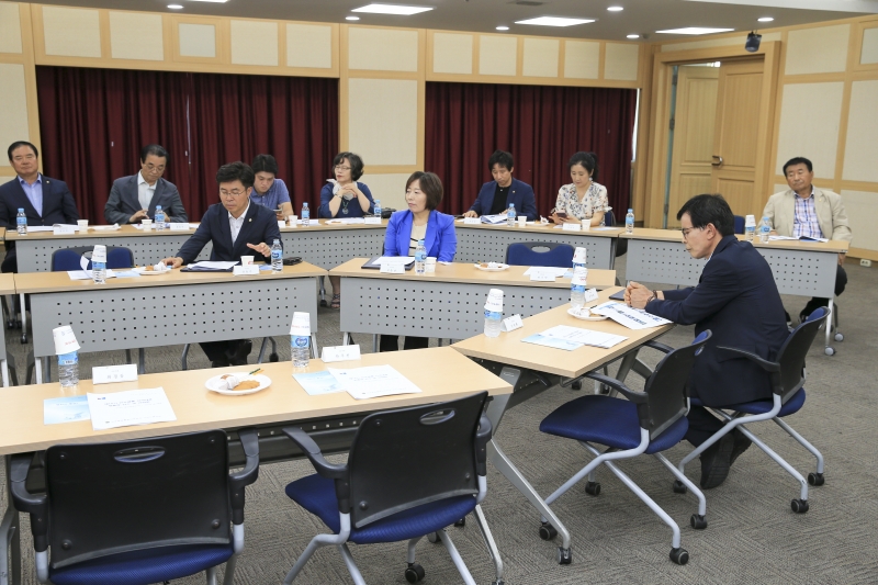 20180726-026[AP7U8687-민주평통 지역대표 자문위원 위촉장 전수 및 간담회.JPG