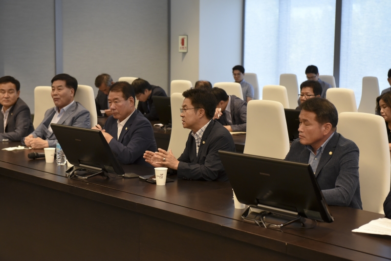 20180731-011[DSC_1888-구미시의회 의원 삼성전자 네트워크 사업부 이전 관련 삼성전자 수원 본사 방문.JPG