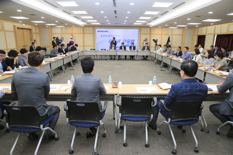 20180822-005[AP7U9054-구미시의회 의원들과 장세용 구미시장 간담회.JPG
