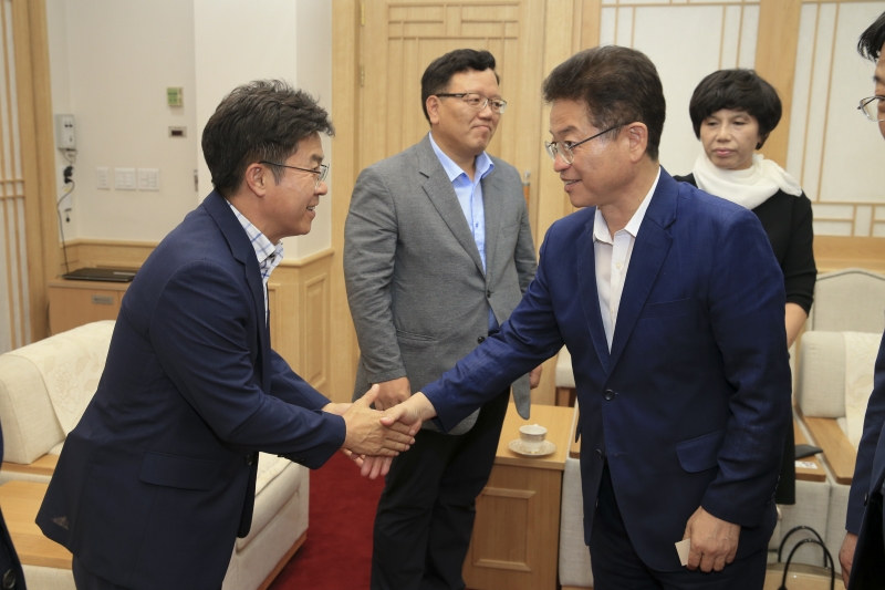 20180823-072[AP7U9293-경사북도 구미시와 (주)ACD 투자양해각서 체결식.JPG