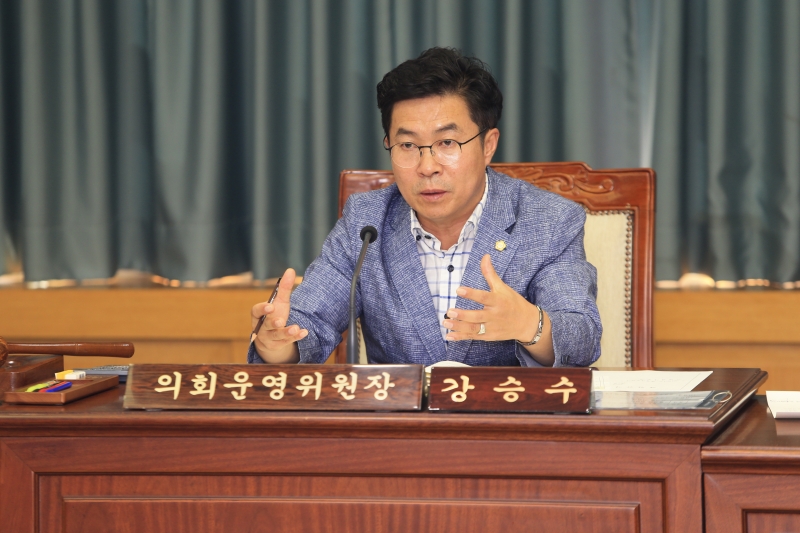 20180905-023[AP7U0177-제225회 정례회 의회운영위원회 소관 행정사무감사 활동.JPG