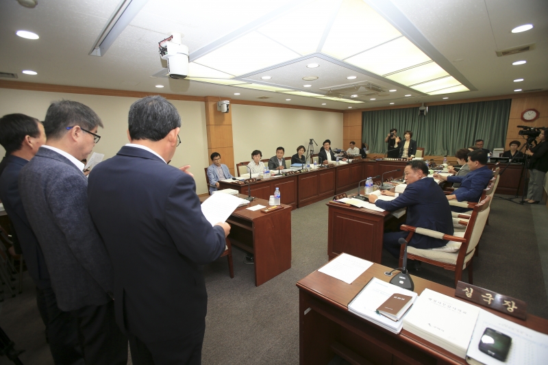 20180905-037[AP7U0205-제225회 정례회 기획행정위원회 소관 행정사무감사 활동.JPG