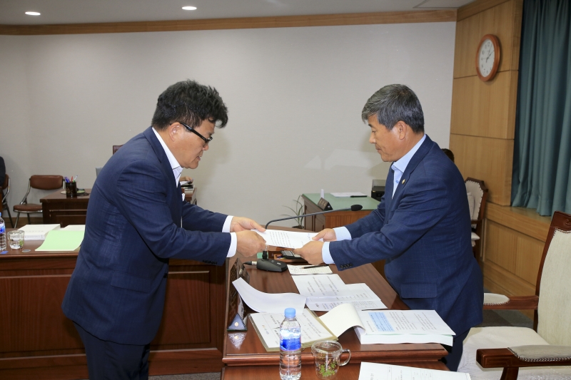 20180905-065[AP7U0337-제225회 정례회 산업건설위원회 소관 행정사무감사 활동.JPG
