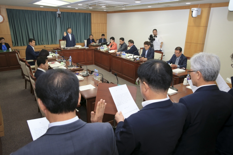 20180906-037[AP7U0396-제225회 정례회 산업건설위원회 소관 행정사무감사 활동.JPG