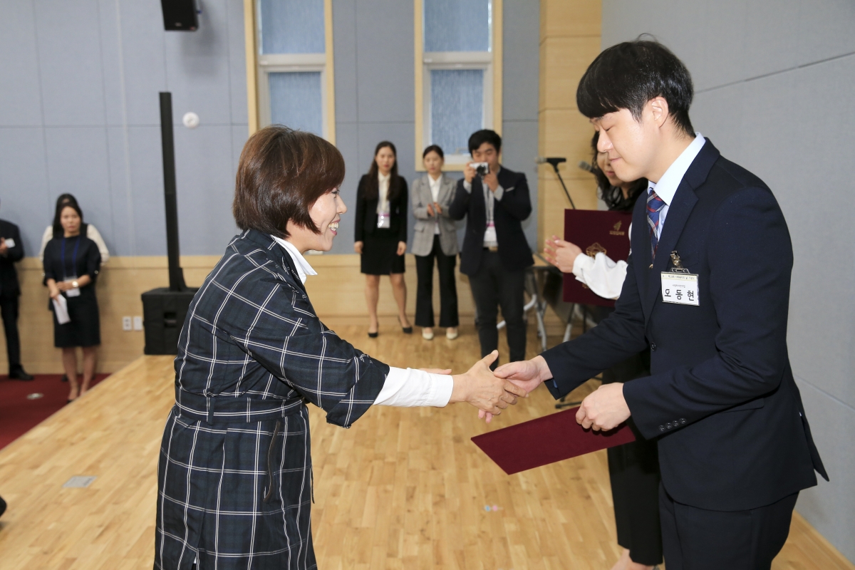 20180919-067[AP7U1622-제19회 사회복지의 날 기념식.JPG