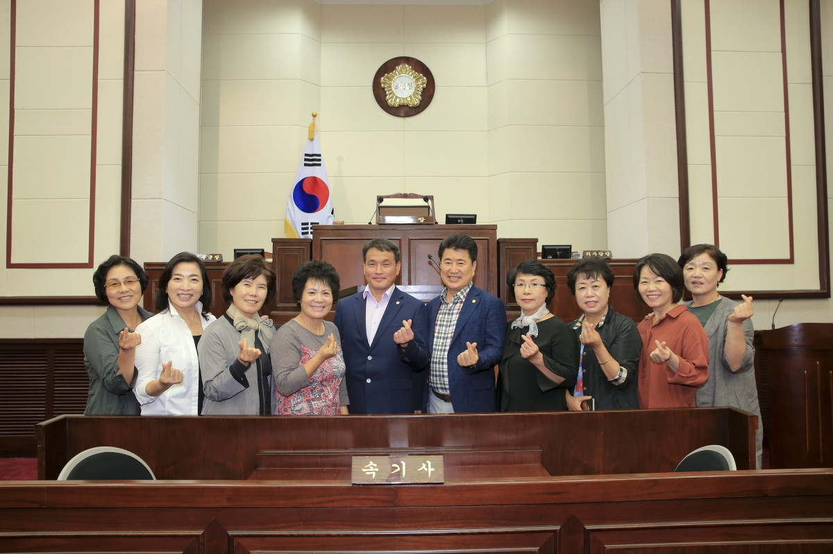20180920-061[AP7U1800-의경 어머니회원 일행 의회방문.JPG