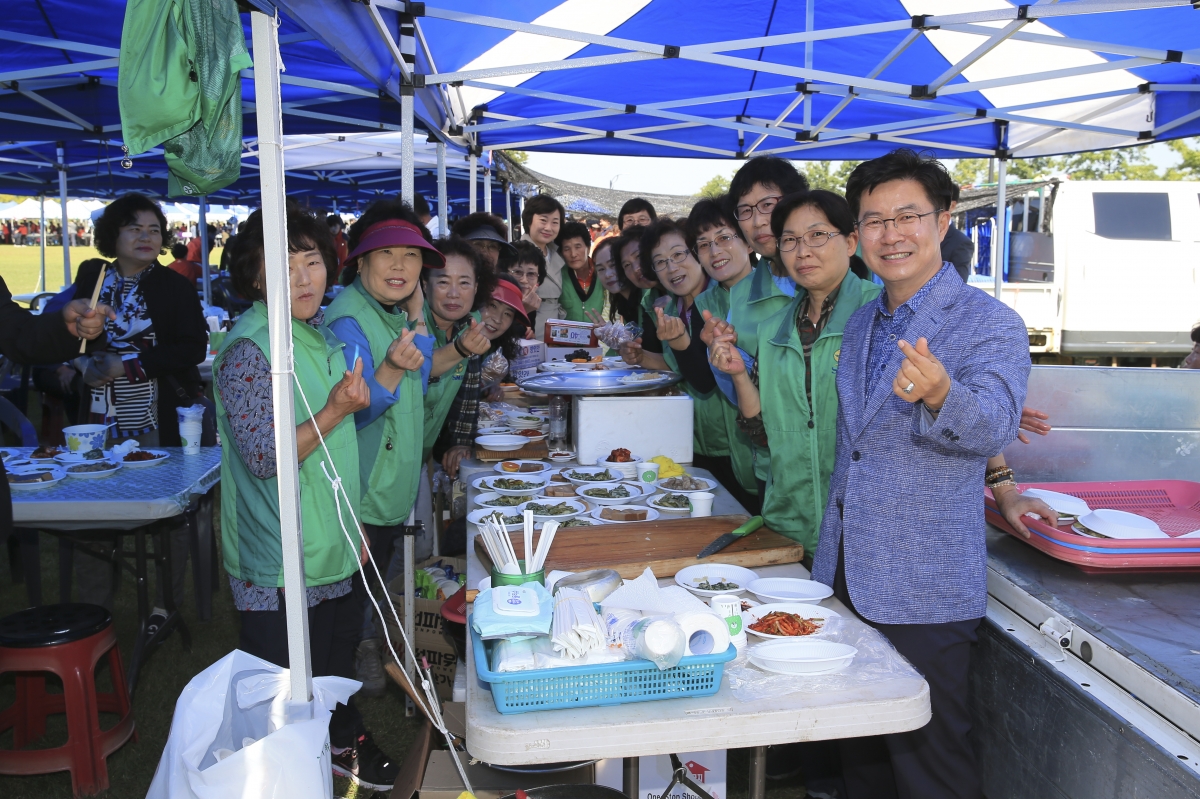 20181002-001[AP7U2322-2018 구미시 이통장 한마음 연수대회.JPG