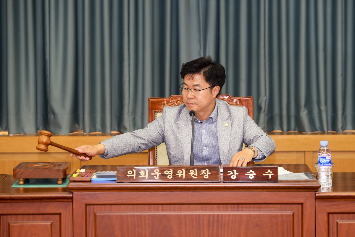20181015-010[AP7U3141-폐회중 의회운영위원회 활동.JPG