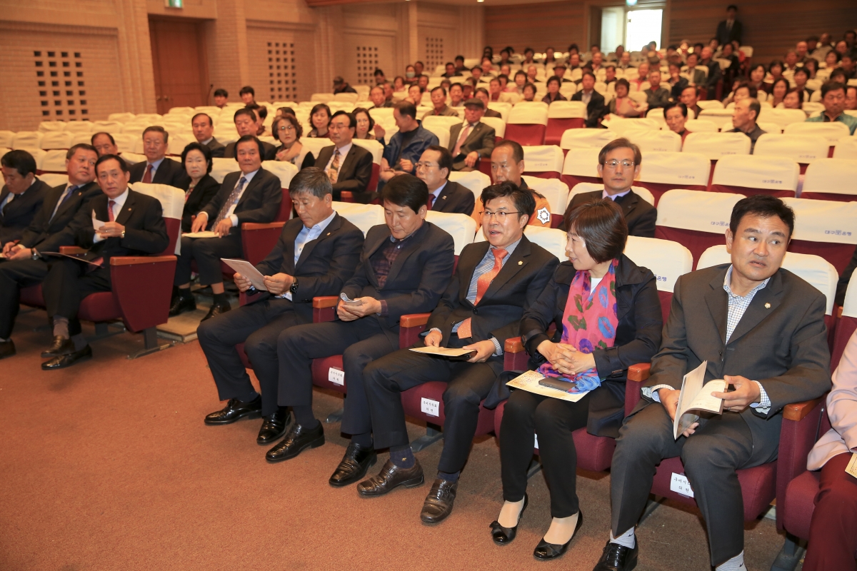 20181018-013[AP7U3536-2018 문화의 날 기념식.JPG