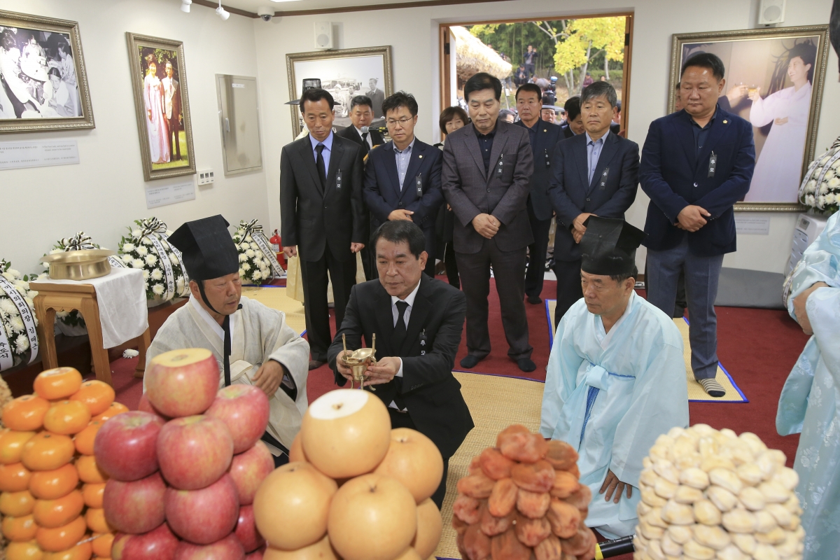 20181026-034[AP7U4468-박정희대통령 제39주기 추도식.JPG