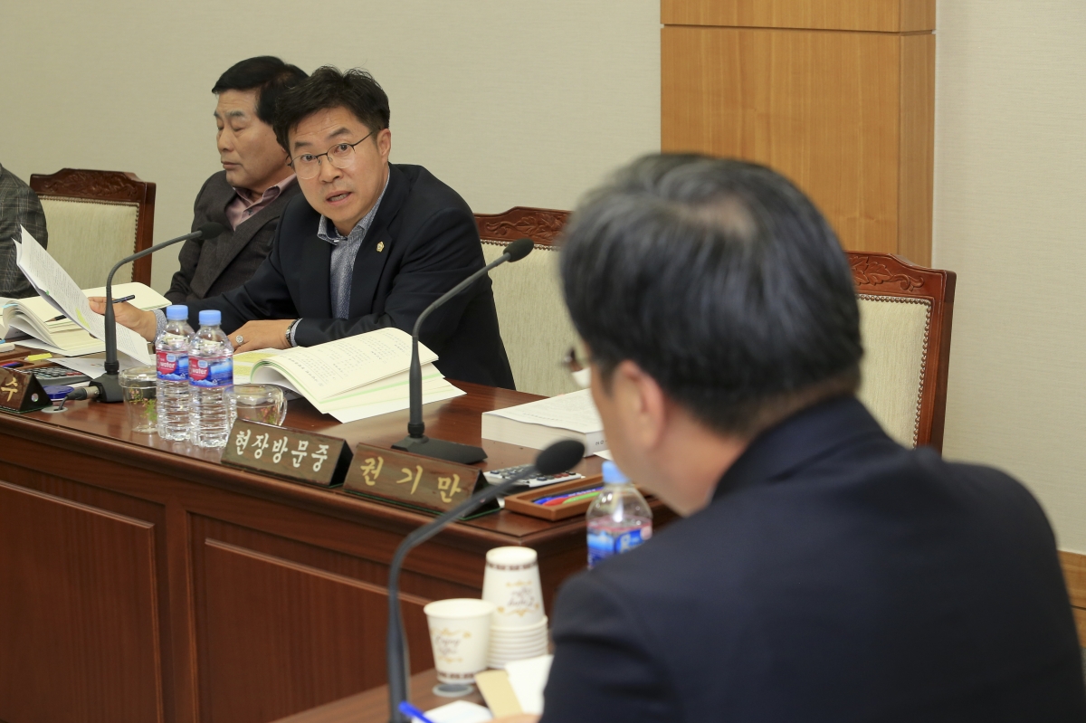 20181024-005[AP7U4227-제226회 임시회 기획행정위원회 소관 2019년도 주요업무계획안 청취.JPG